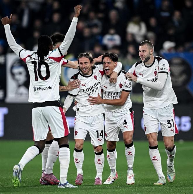 萨巴蒂尼谈孔蒂爆发：球队表现糟糕且脱节，但球员需要被关爱（萨巴蒂尼评孔蒂怒火：球队低迷又脱节，但球员更需关怀）