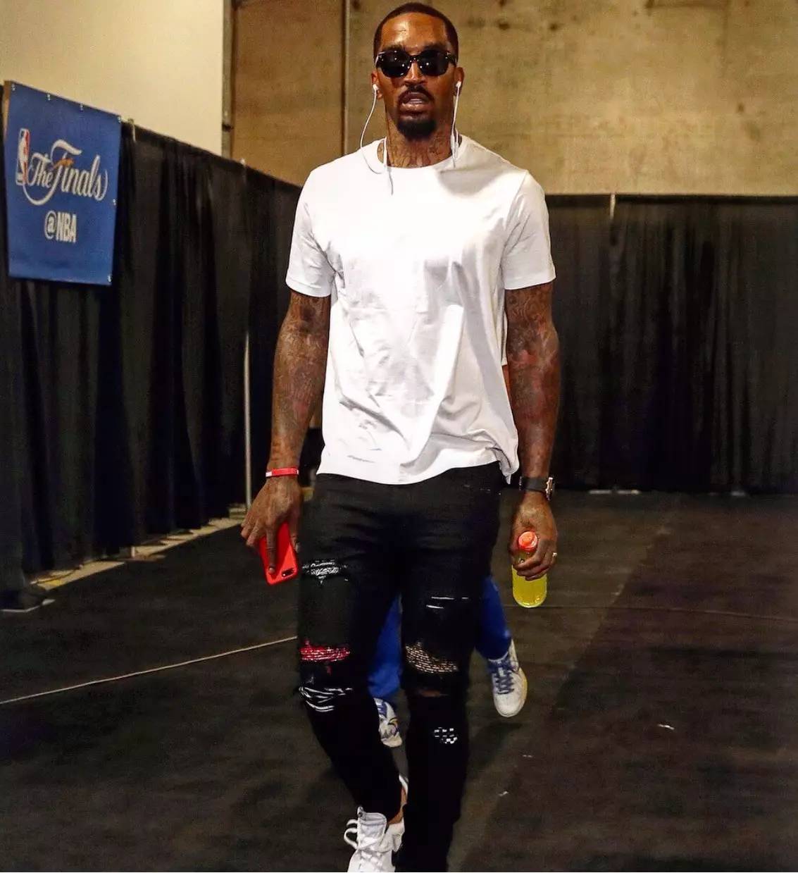 国安新援首秀进球锁定平局（国安新援首秀建功，确保球队战平）