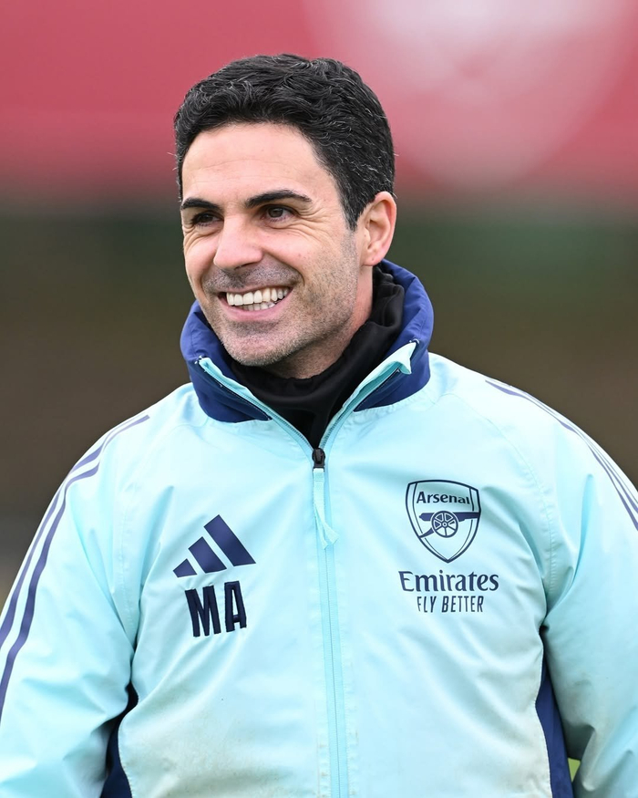 李玮锋：联赛中轴都是外援造成国足没人，这两年踢球孩子多了（李玮锋：外援占据联赛中轴致国足青黄不接，近两年踢球的孩子明显增多）