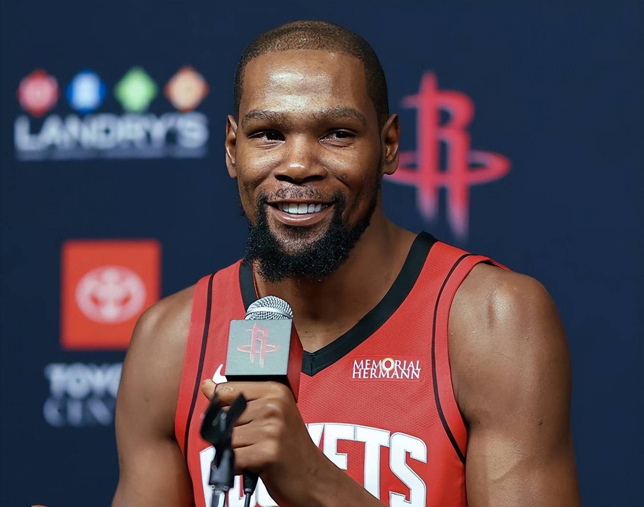 德媒：凯恩决定不激活明夏解约条款，且愿意续约至2028年（德媒：凯恩不启动明夏解约条款，愿将合同续至2028年）