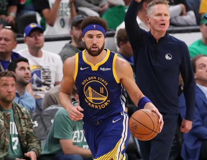 博洛尼亚门将斯科鲁普斯基：守门员首先必须会扑救，脚法其次（博洛尼亚门将斯科鲁普斯基：门将首要是扑救，脚下技术居次）