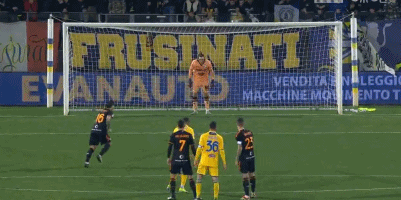 法尔克：由于可能不会买断雅克松，拜仁在关注中日德兰前锋朱