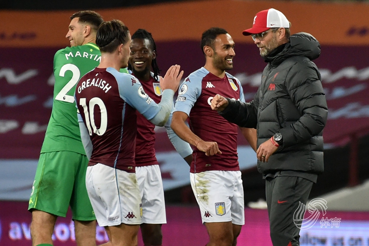 记者：苏亚雷斯已经告知乌拉圭民族队他不会回归（记者：苏亚雷斯已向乌拉圭民族队表态不会回归）