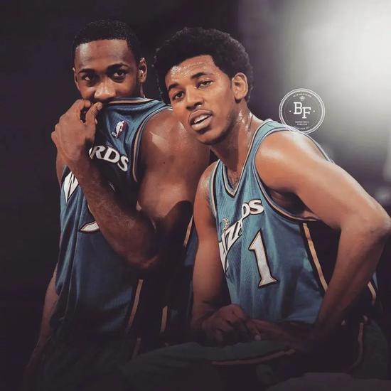 深入了解沙特？太阳报：萨拉赫和亨德森在伦敦秘密会面（太阳报：萨拉赫与亨德森伦敦密会，或为摸底沙特）